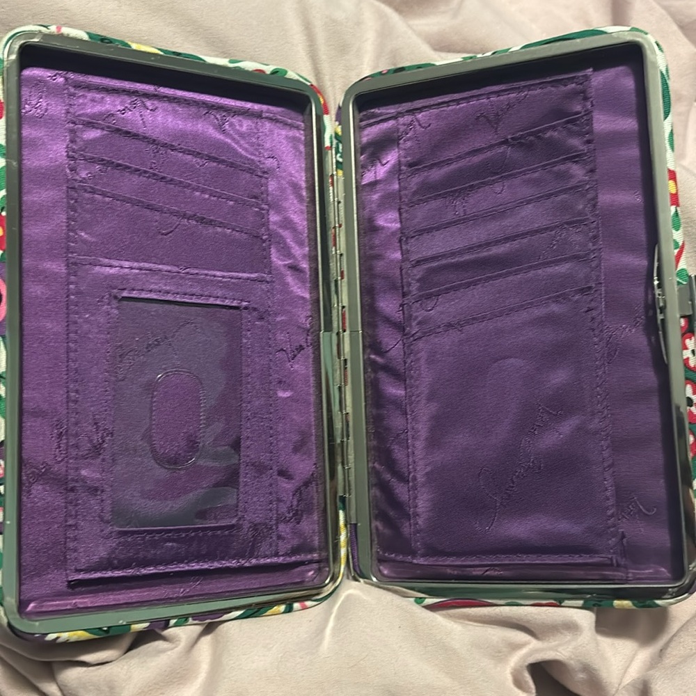 Vera Bradley Viva La Vera hard clasp wallet - Picture 4 of 7
